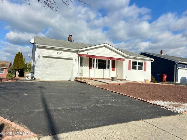 Building Photo - 9 Westport Dr