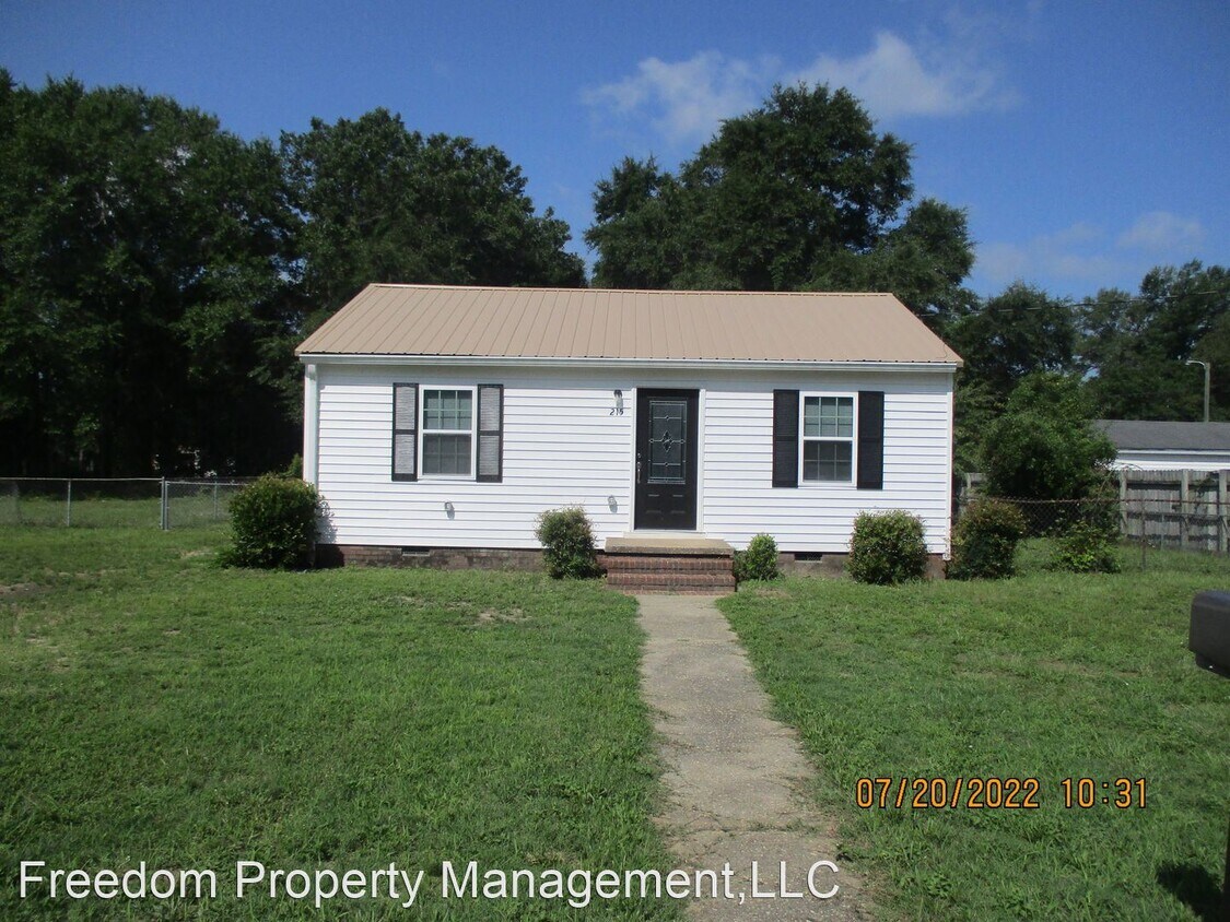 Primary Photo - 2 br, 1 bath House - 215 Dallas Street