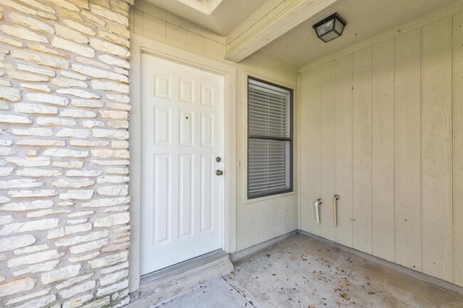 Building Photo - 12603 Teague Trail