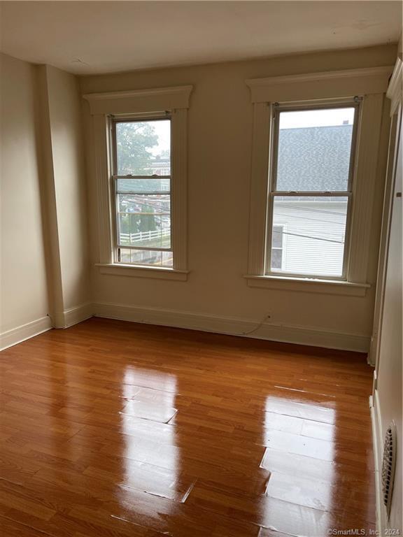 68 Liberty St, Meriden, CT 06450 Room for Rent in Meriden, CT