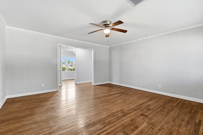 Foto del edificio - Remodeled Midtown Tulsa Bungalow – Classic Charm with Modern Updates!