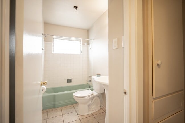 Building Photo - 10507 Mt Boracho Dr