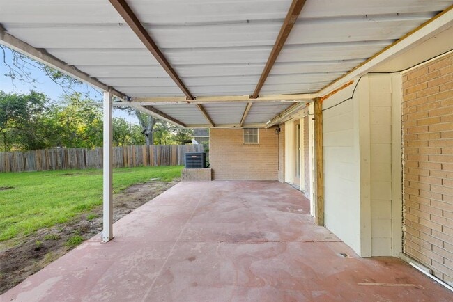 Building Photo - 1519 Everitt St