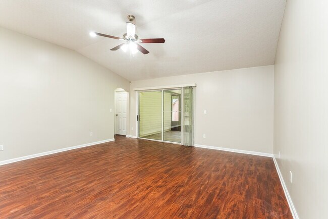Foto del edificio - 2108 Sandy Branch Pl