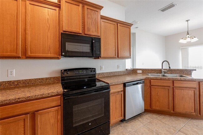 Foto del edificio - 6612 S Goldenrod Rd