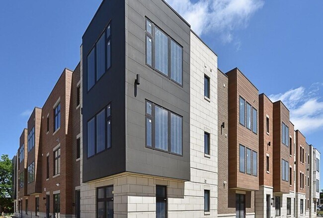 Building Photo - 1446 E 14th St