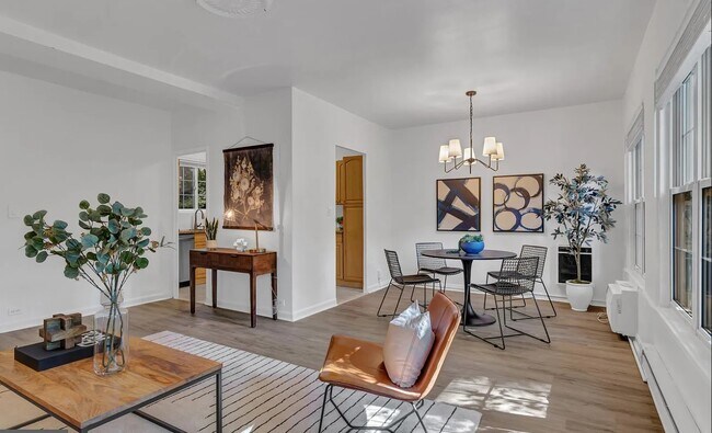 Dining area - 3484 Martha Custis Dr