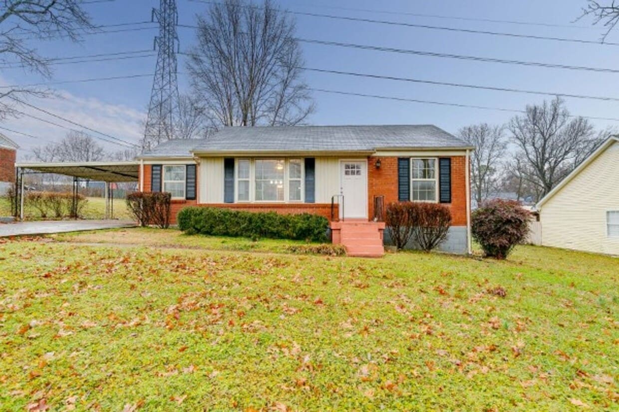 Primary Photo - Beautiful Donelson Home in Great Location ...