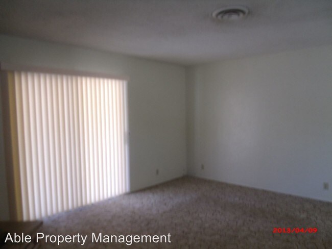 Building Photo - 2709 Steensen St