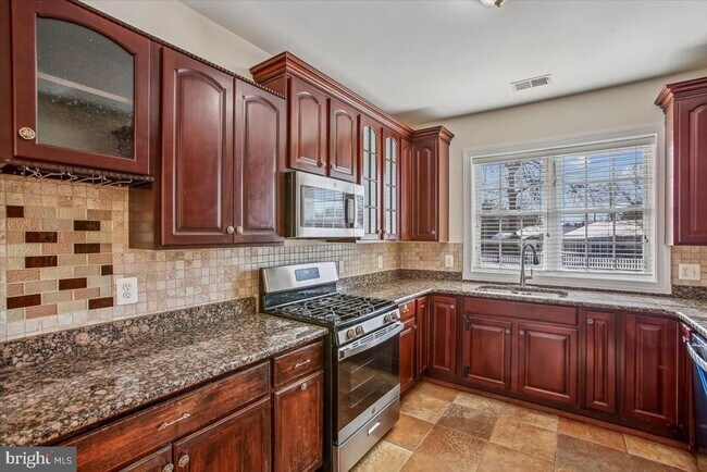 Foto del edificio - 7118 Vermillion Pl