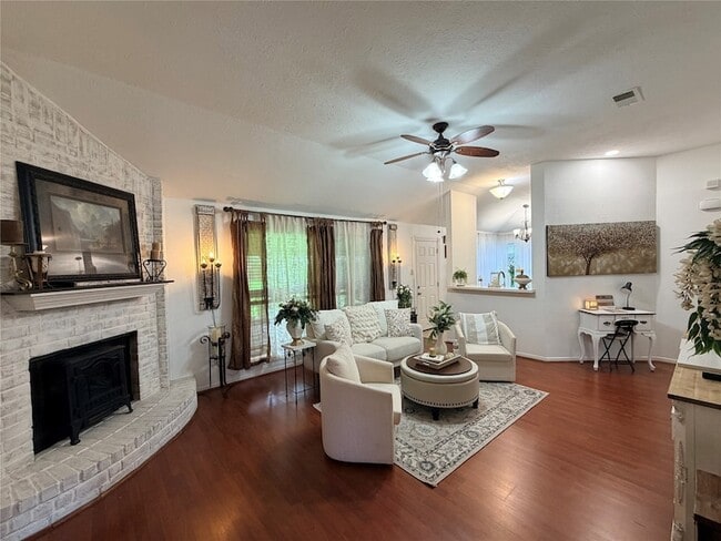 Building Photo - 8602 Lazy Brook Ln