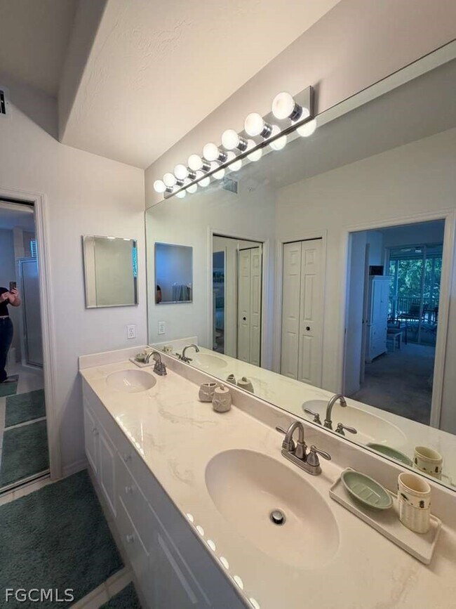 Building Photo - 17020 Willowcrest Way