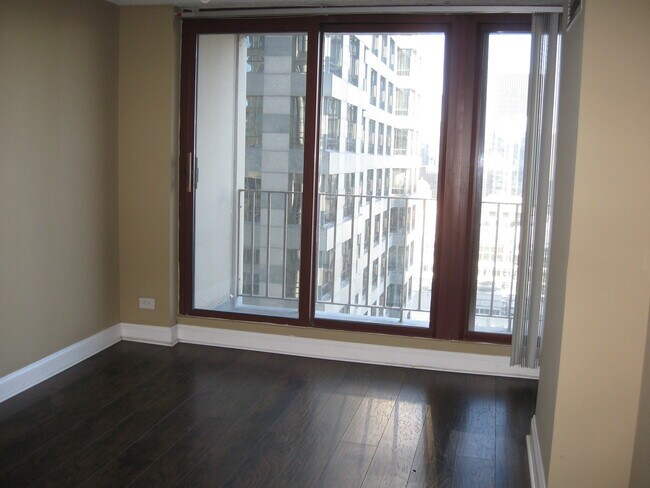 Foto del edificio - 200 N Dearborn St