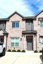 Building Photo - 1451 Associates Ave