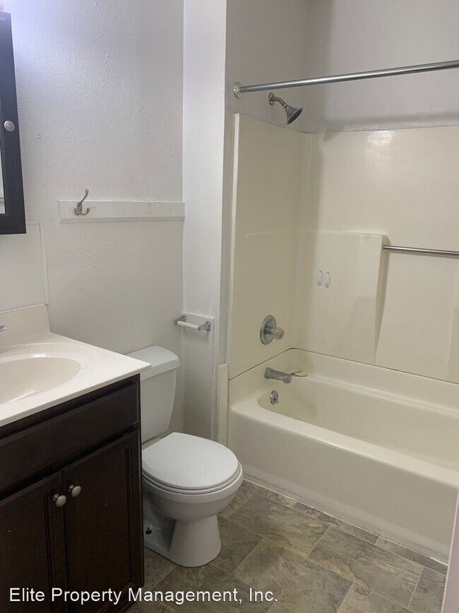 Foto del edificio - 2 br, 1 bath House - 232 E. King St., Apt 2