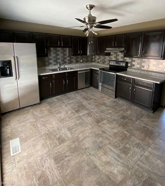 Foto del edificio - 3 br, 1.5 bath House - 201 S Oxford Rd
