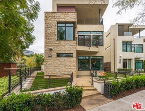 Building Photo - 12962 Discovery Crk