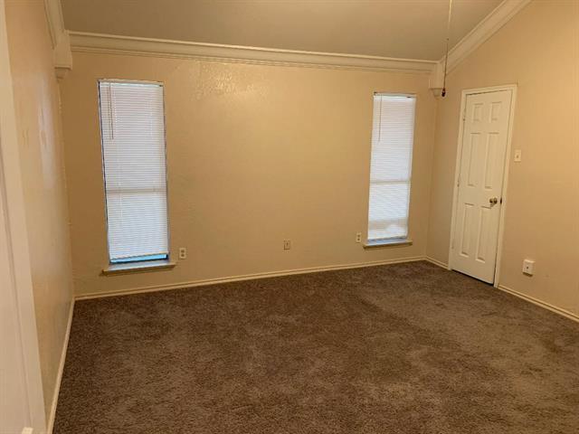 Foto del edificio - 5421 Meadow Vista Ln