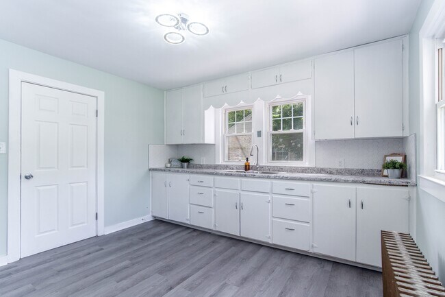 Foto del edificio - 2782 N Union Rd