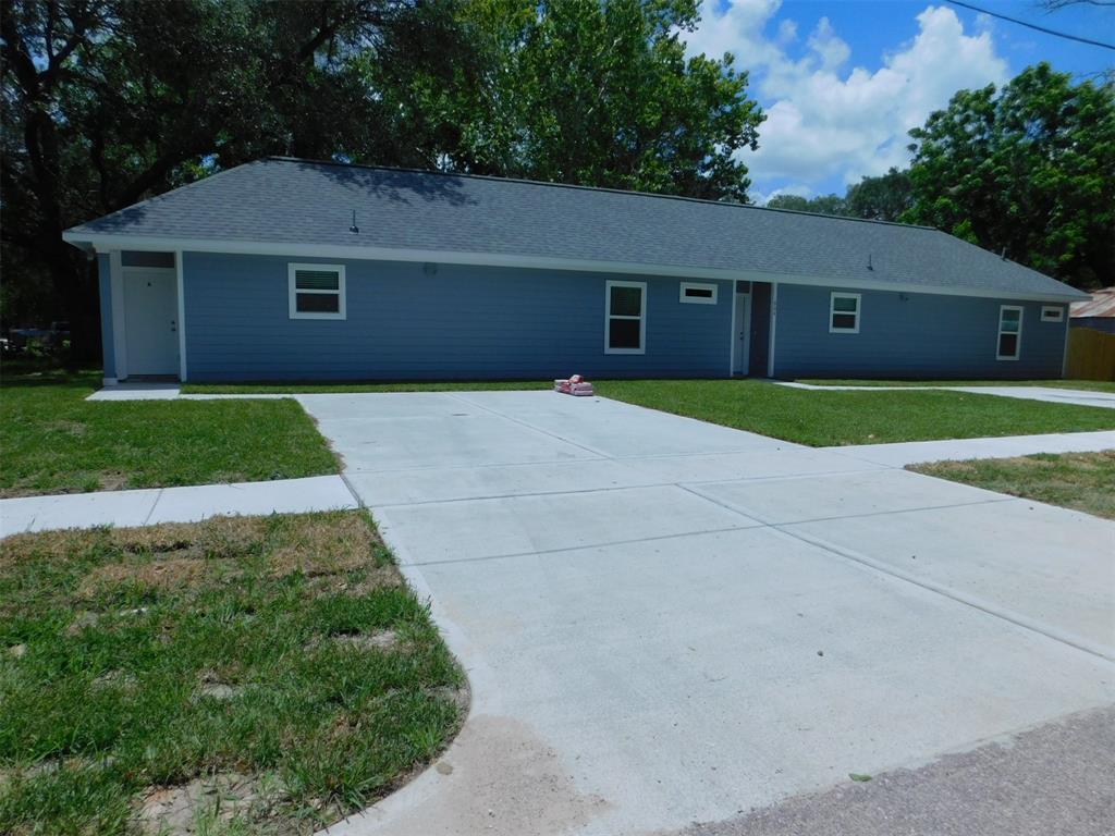 904 W Sealy St Unit A, Alvin, TX 77511 Room for Rent in Alvin, TX