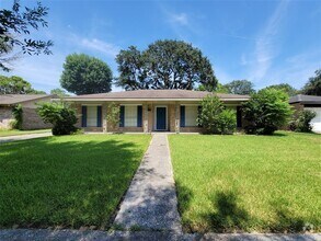 Building Photo - 9322 Fairdale Ln
