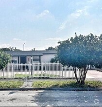 Building Photo - 3469 W 14th Ln