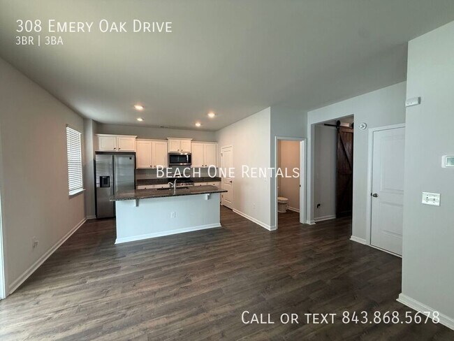 Foto del edificio - 308 Emery Oak Dr