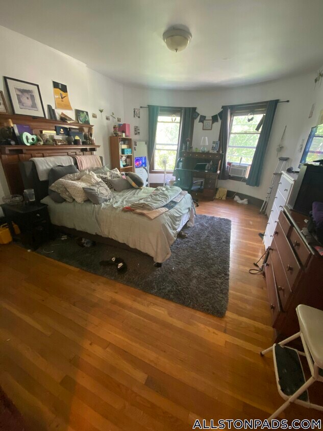 Primary Photo - 19 Long Ave