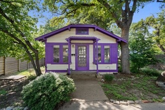 Building Photo - 3404 Grooms St