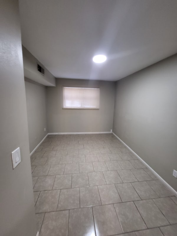 Foto del edificio - 1325 N Meridian Ave