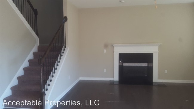 Building Photo - 4 br, 2.5 bath House - 7305 Sorrel Dr