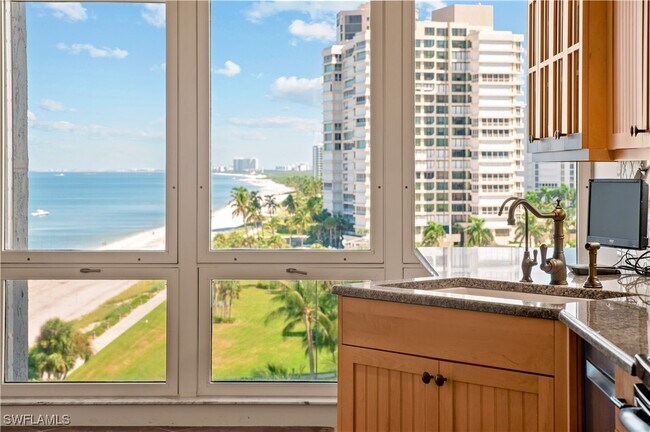 Foto del edificio - 4051 Gulf Shore Blvd N