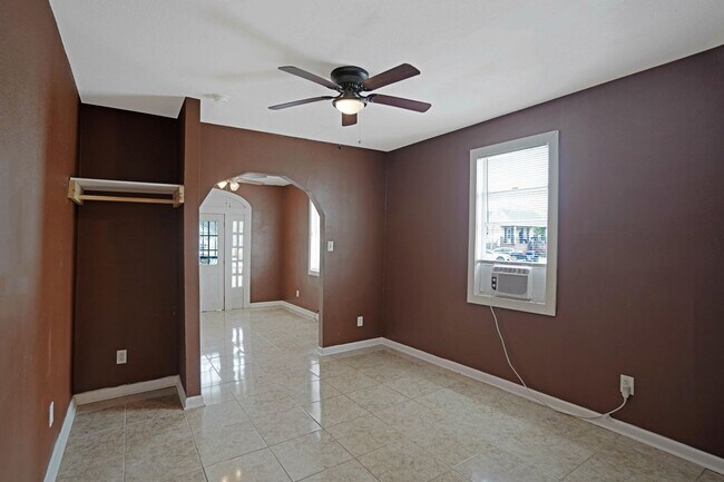 Foto del edificio - 2 Bedroom St Roch (accepts vouchers)