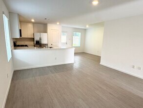 Building Photo - 31509 Pianella Ln