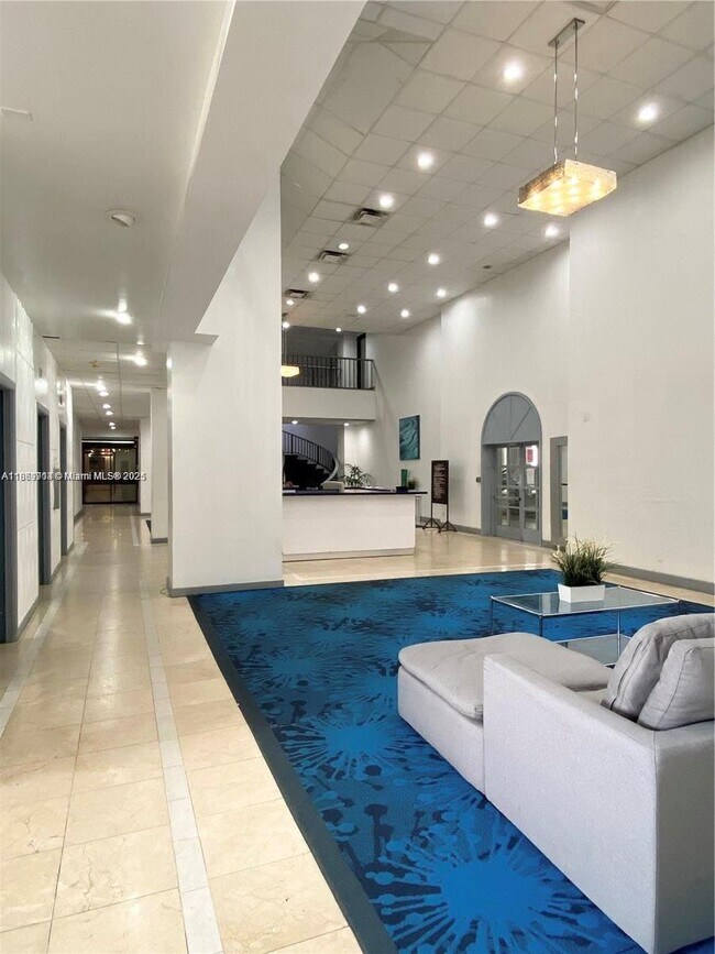 Foto del edificio - 13499 Biscayne Blvd
