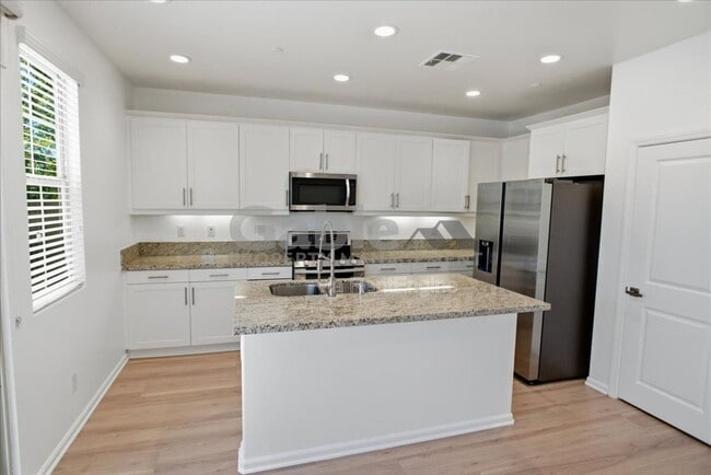 Building Photo - 20664 Caden Ct