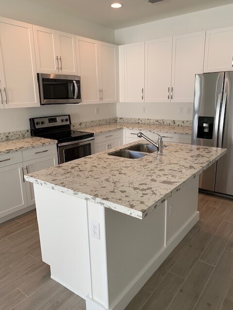 Building Photo - 8829 Madrid Cir