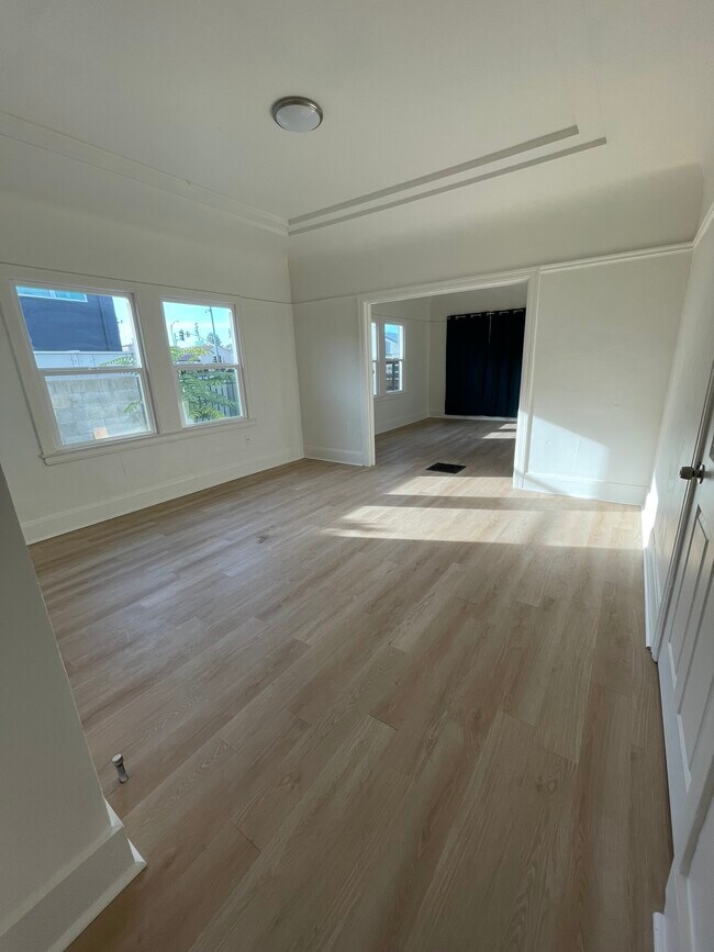 Foto del edificio - 518 E Oak St