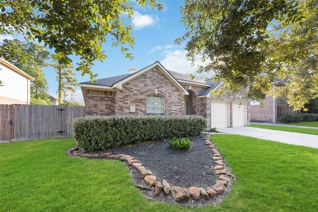 Foto del edificio - 15018 Summer Knoll Ln