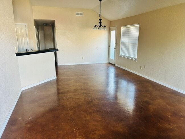 Building Photo - 2009 Charleston Ct