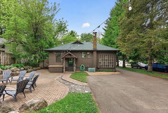 Foto del edificio - 944 Mahtomedi Ave