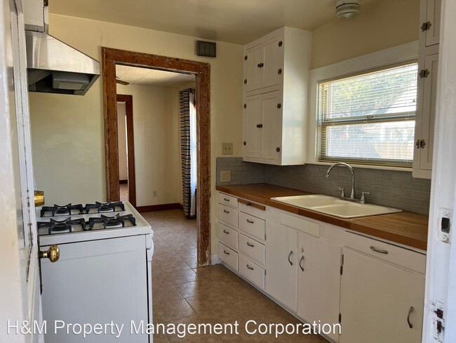Building Photo - 2 br, 1 bath House - 152 Vine Street
