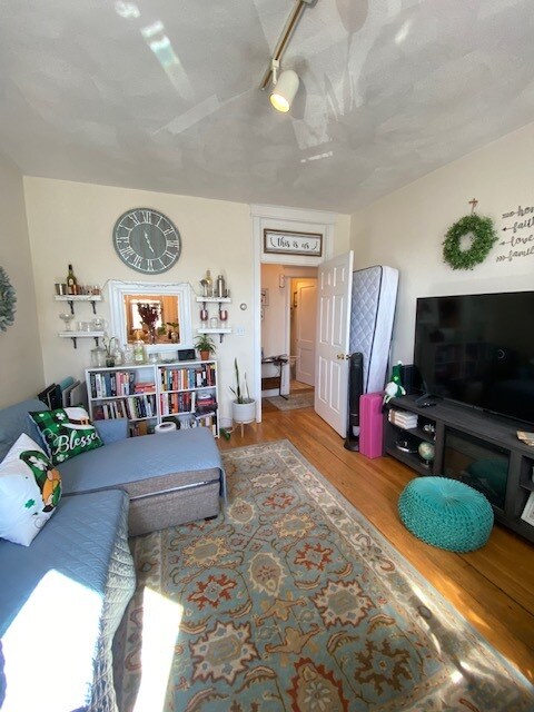 Foto del edificio - 1665 Commonwealth Ave