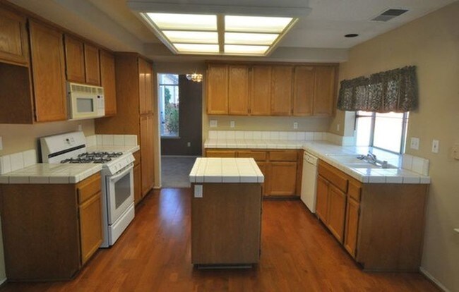 Building Photo - 8317 Leda Ct