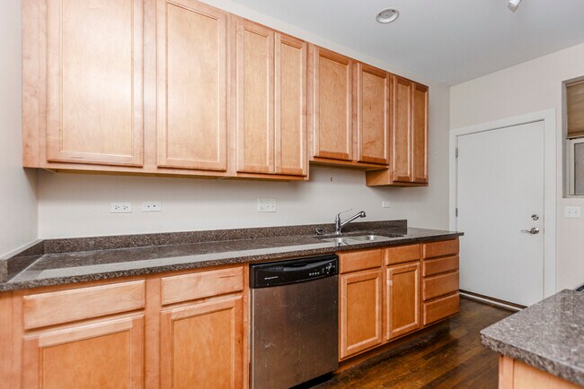 Foto del edificio - 3455 N Wolcott Ave