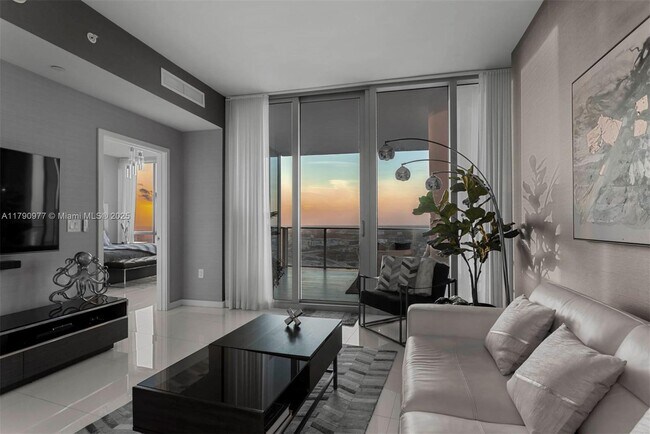 Foto del edificio - 851 NE 1st Ave