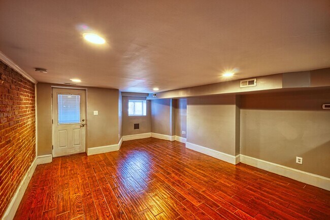 Foto del edificio - 50 T St NW