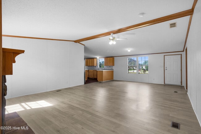 Building Photo - 170 Lariat Cir