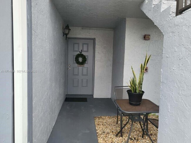 Foto del edificio - 960 N Franklin Ave