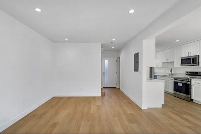 Foto del edificio - 2915 Hauser Blvd